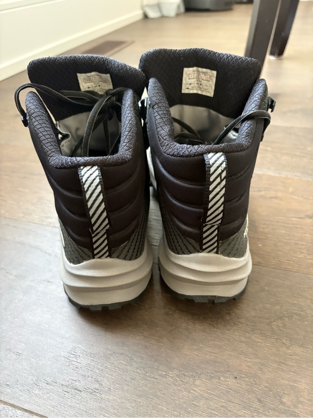 The North Face Men's Black and Gray VECTIV FastPack Mid FUTURELIGHT Hiking Boots - Picture 4 of 11